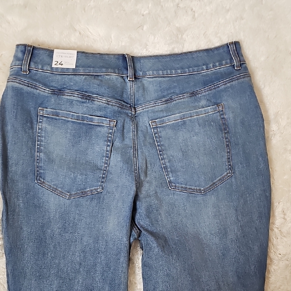 NWT **short** Lane Bryant Straight Leg Jeans - Picture 7 of 9